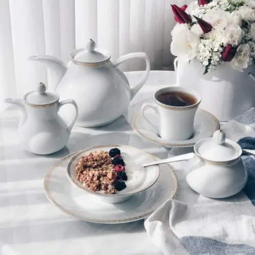 بررسی سرویس رومینا طلایی چینی زرین