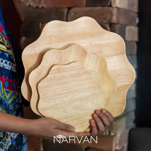 بشقاب تخت چوبی ستاره ای نارون کوچک R2437