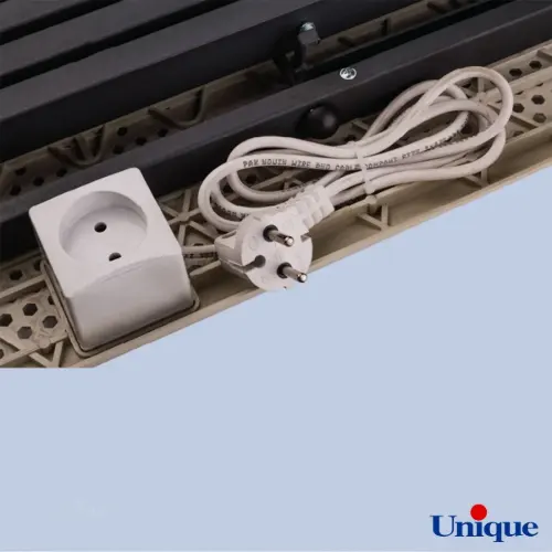 میز اتو ایستاده پریزدار یونیک UN-7041